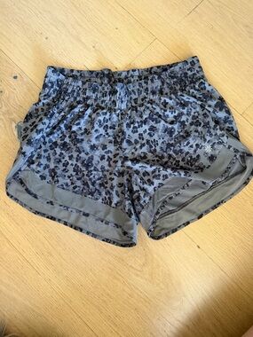 Athleta Gray Floral-Print Athletic Shorts